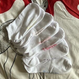 Free with $30 purchase - 6 pack of tahari ankle socks - no packaging